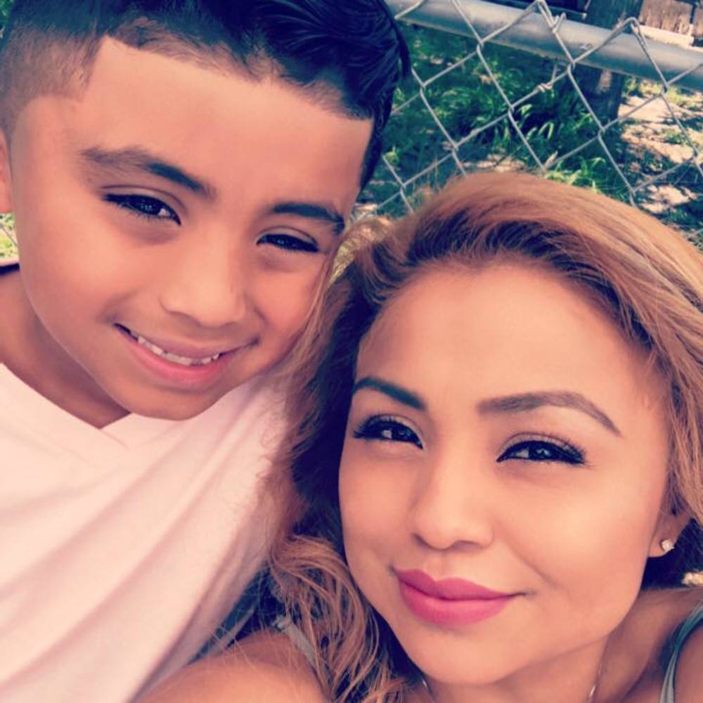 Meet your Posher, Adela